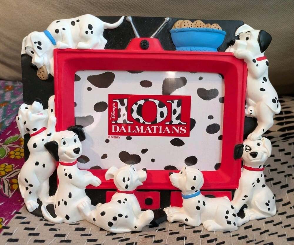 Disney Store 101 Dalmatians Puppies Watching TV 3D Photo Frame W/ Original Box
